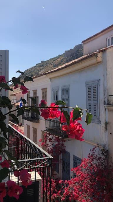 Bougainvillea Apartments 2 ナフプリオ エクステリア 写真