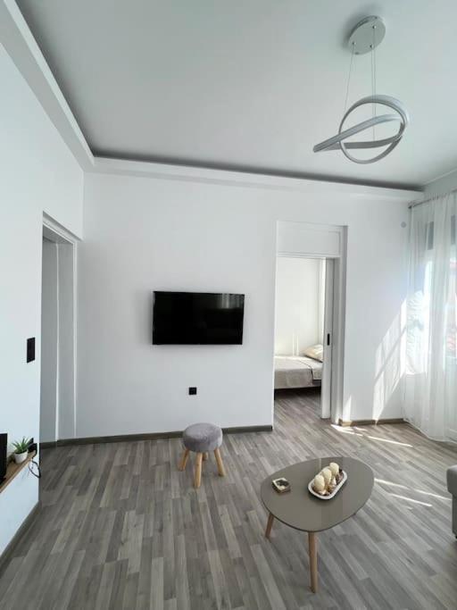 Bougainvillea Apartments 2 ナフプリオ エクステリア 写真